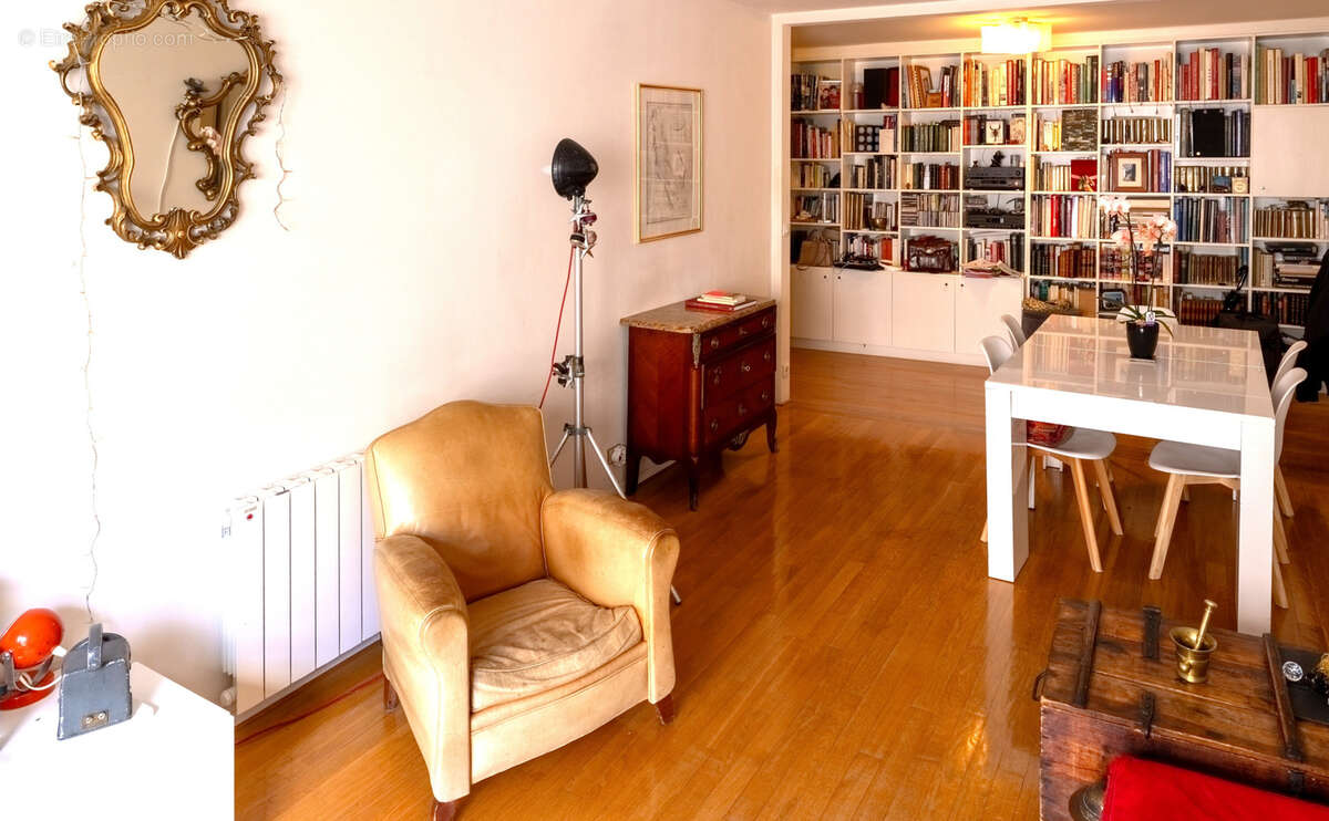 Appartement à PARIS-3E