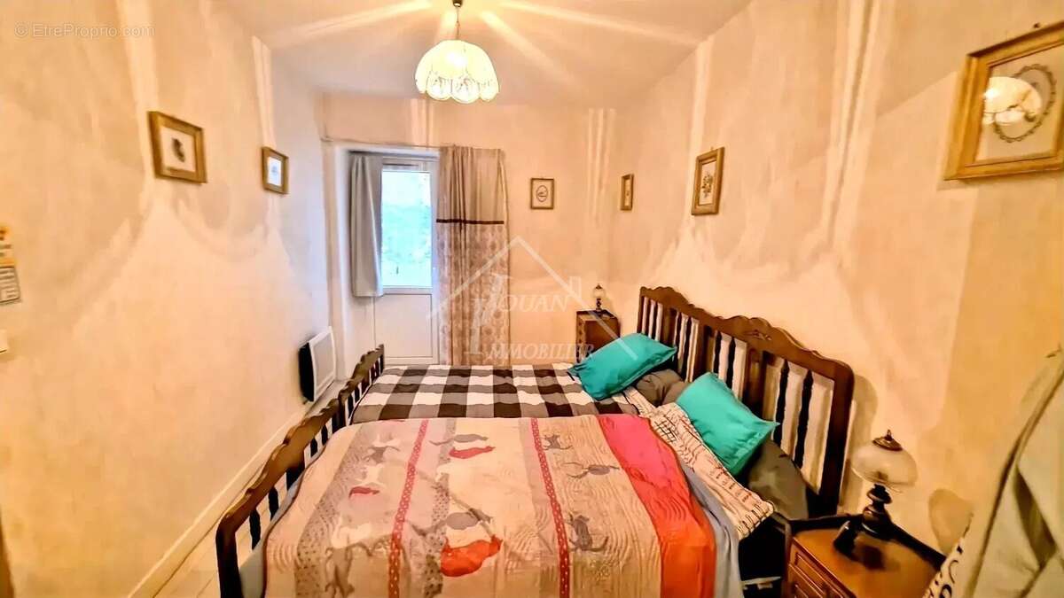 Appartement à BOURBON-L&#039;ARCHAMBAULT