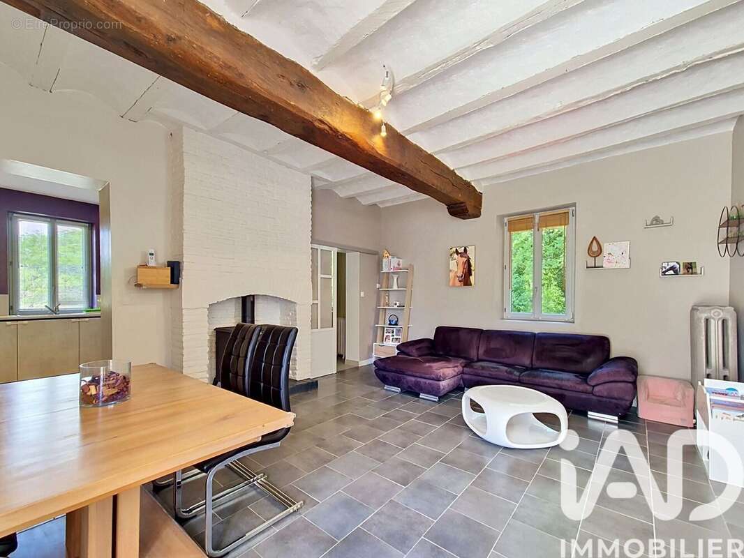 Maison 119 m² à Neuilly-Le-Real  - photo 3
