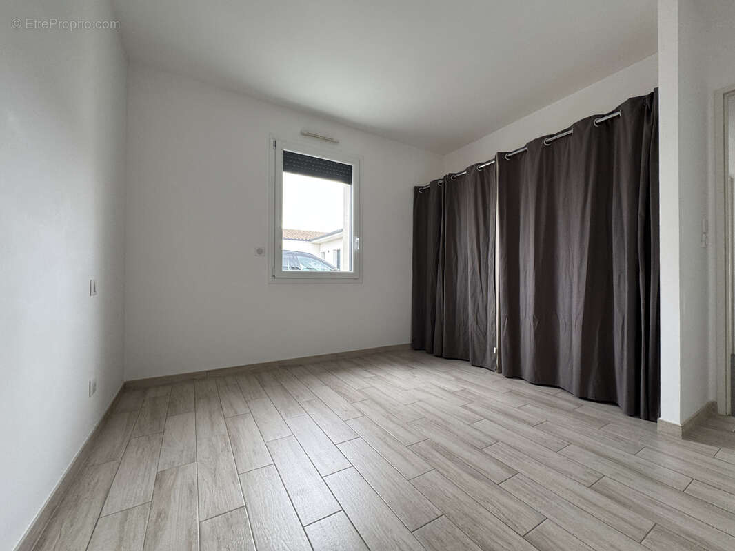 Maison de plain-pied 2018 à vendre à NIORT secteur Paul Guérin   3 chambres + garage - photo 8