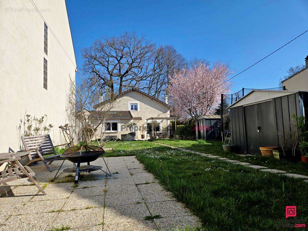 Maison à MORSANG-SUR-ORGE