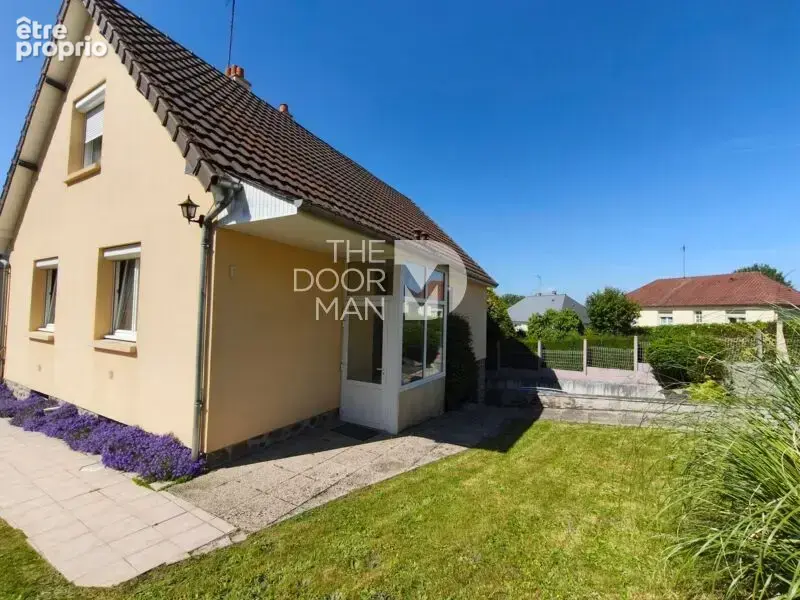 Maison à MAYENNE