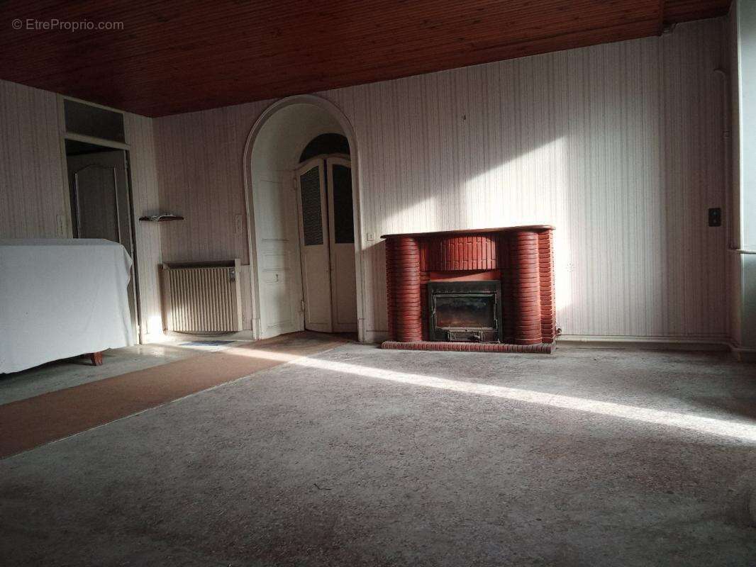 Maison à NEUVY-SAINT-SEPULCHRE