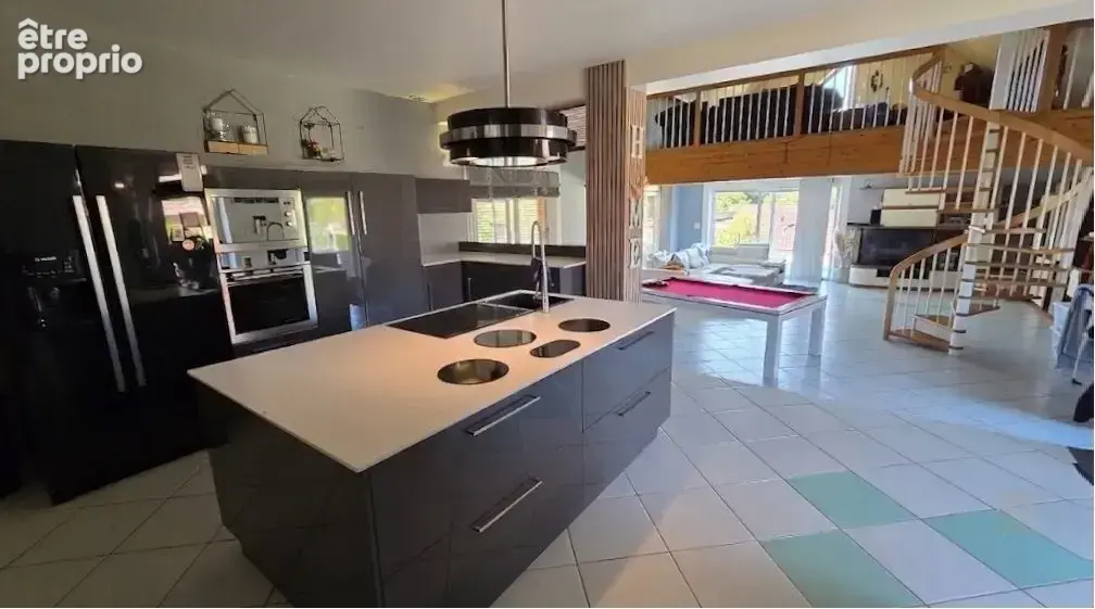 Maison 232 m² à Suarce  - photo 4