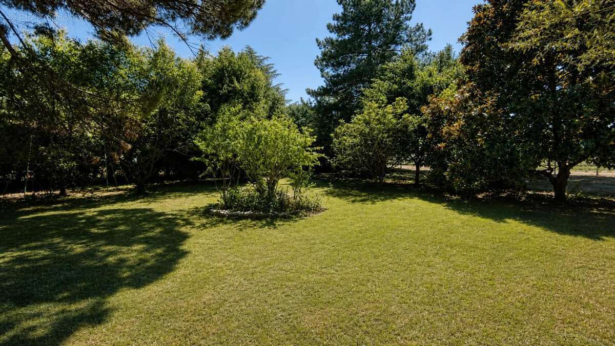 Maison de 7 pièces de 135 m² à Malataverne - photo 16