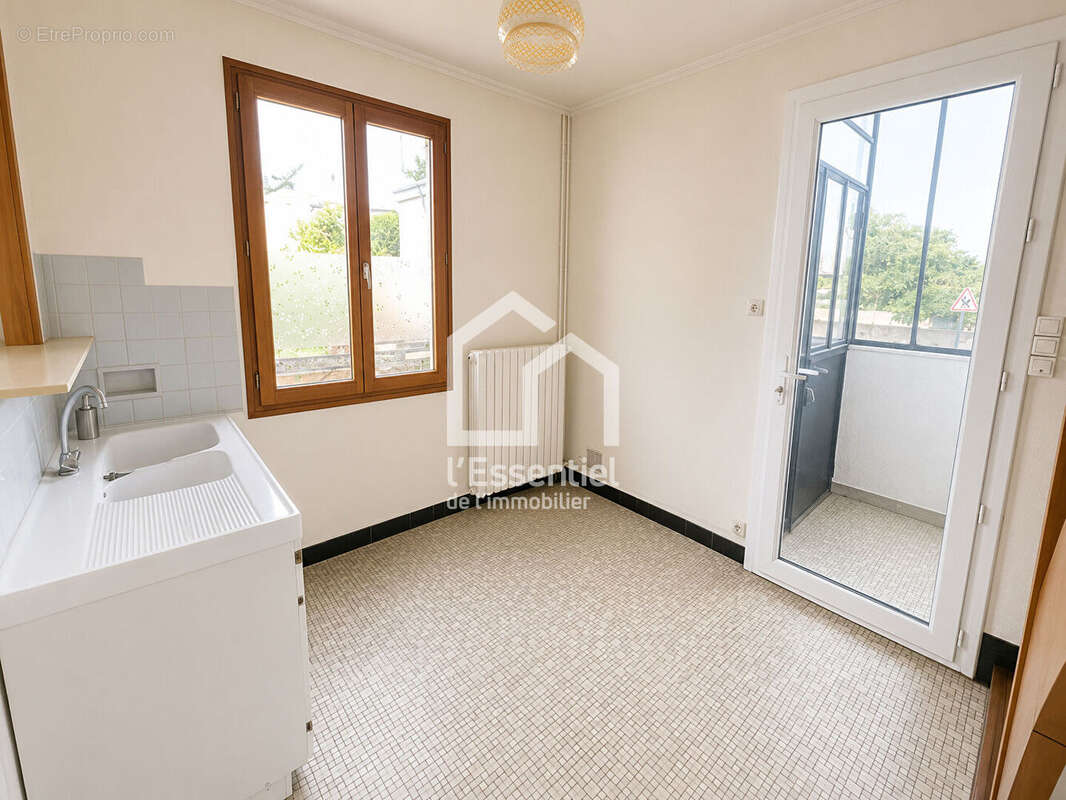 Maison à LES MUREAUX