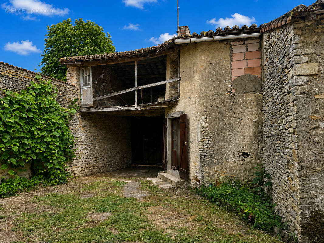Maison à MAZEUIL
