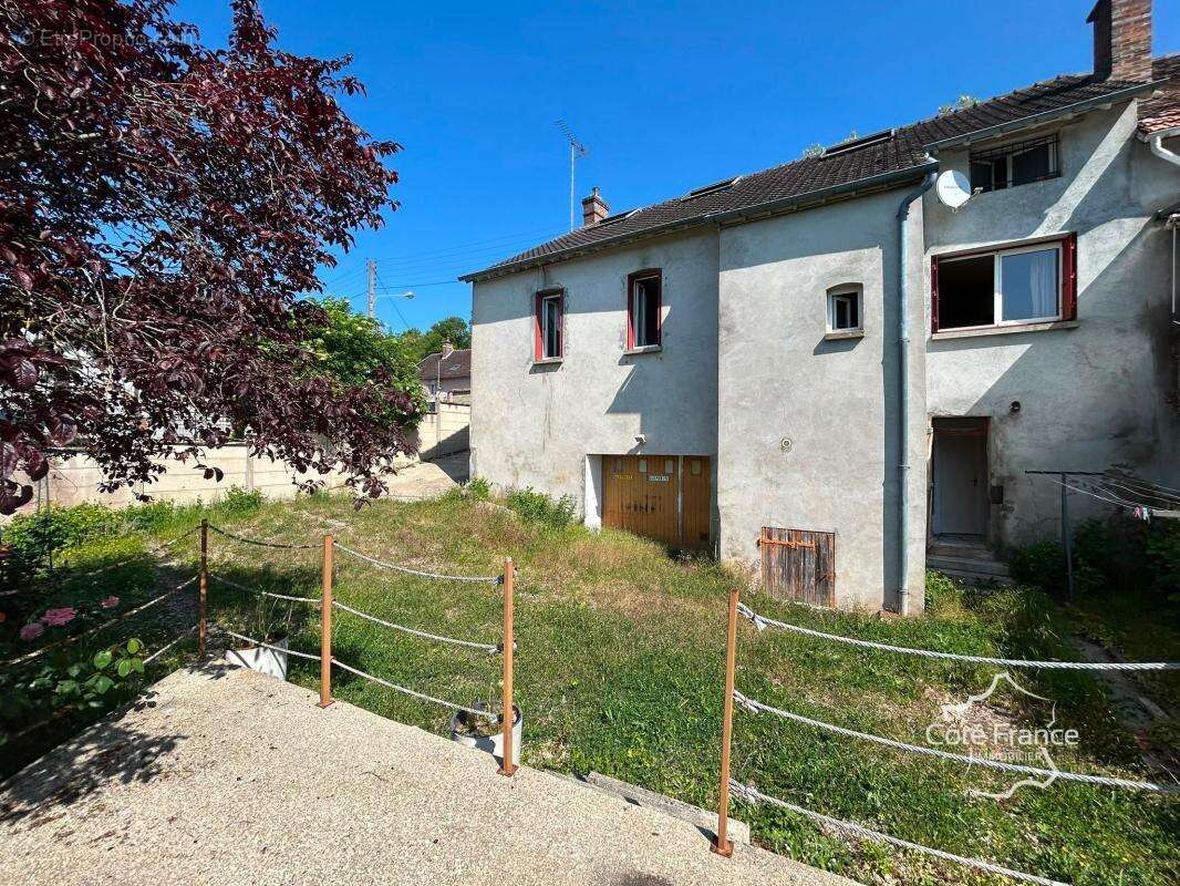 Maison de 3 chambres avec studio indépendant au bord de la r - photo 2