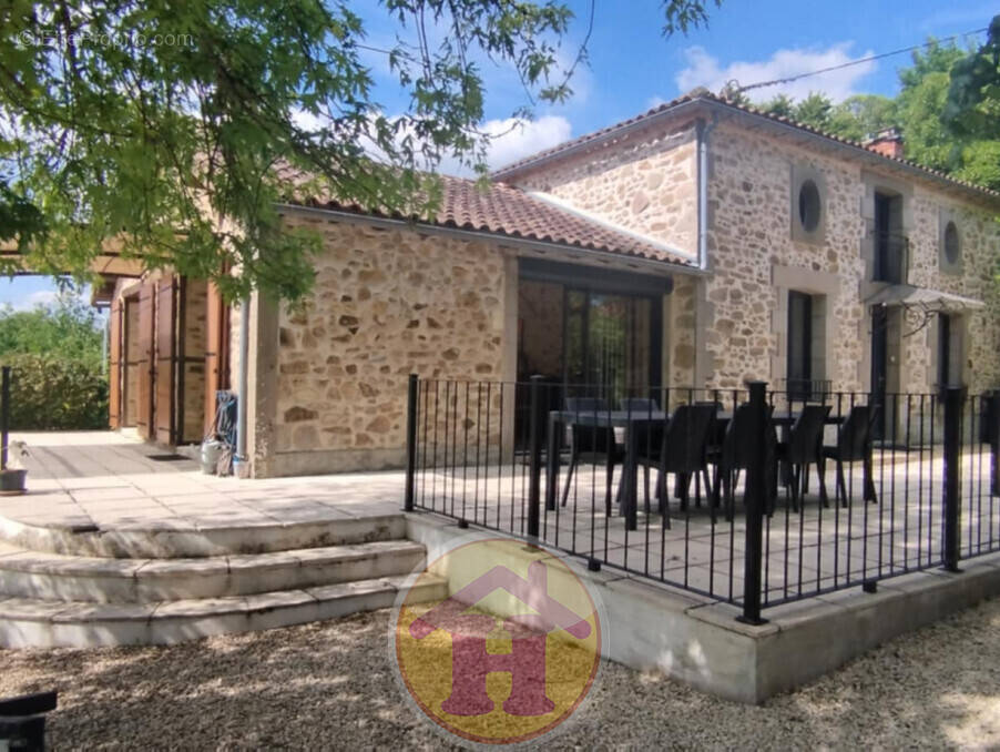 Maison à MAISONNAIS-SUR-TARDOIRE