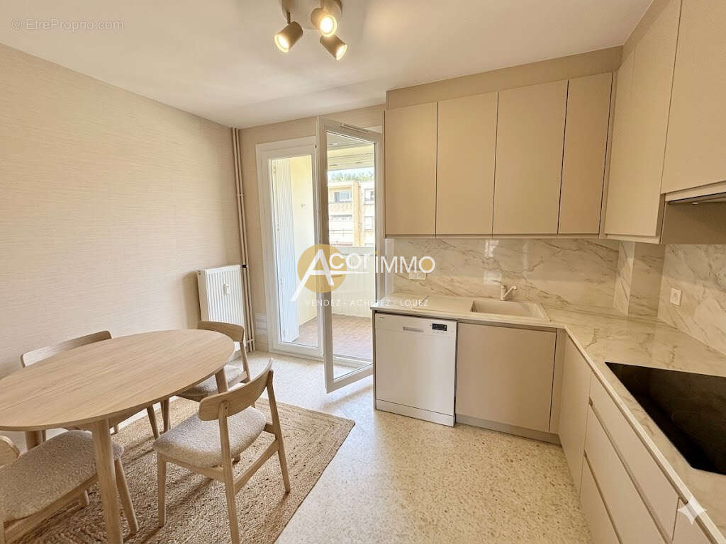 Appartement à HYERES