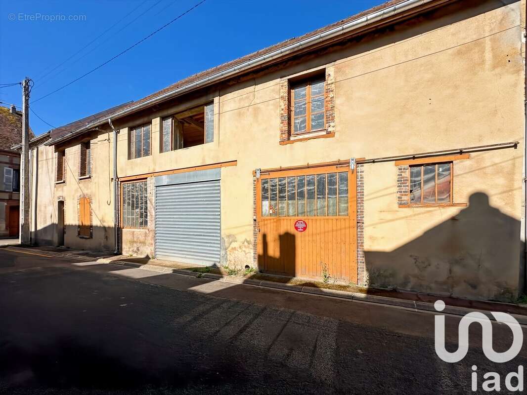 Photo 3 - Appartement à VILLENEUVE-L&#039;ARCHEVEQUE