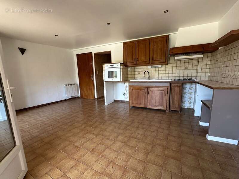 Proche Gréoux les Bains : Appartement de caractère 3 chambres avec terrasse et garage - photo 9