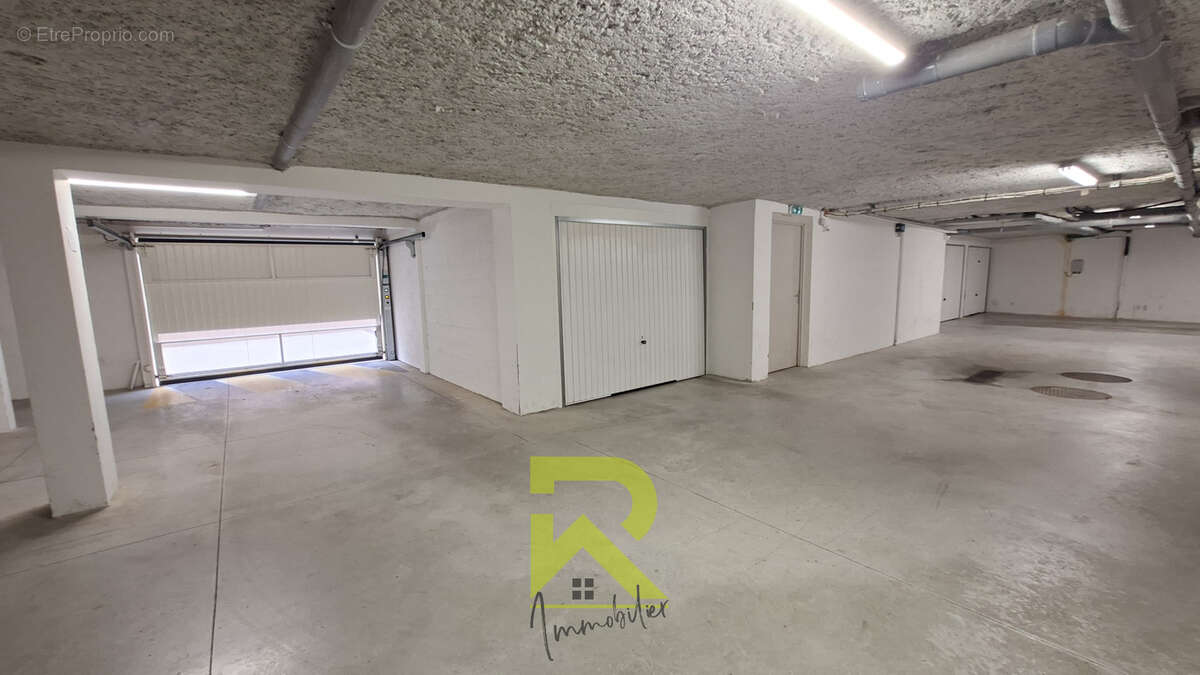 Appartement T3 avec ascenseur, garage et grande terrasse à 200 mètres de la plage - photo 14