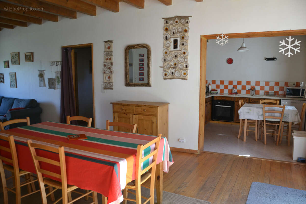 Maison à ROCHEFORT-MONTAGNE