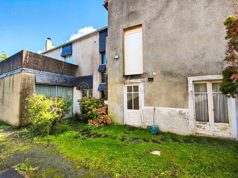 Maison à SAUZE-VAUSSAIS