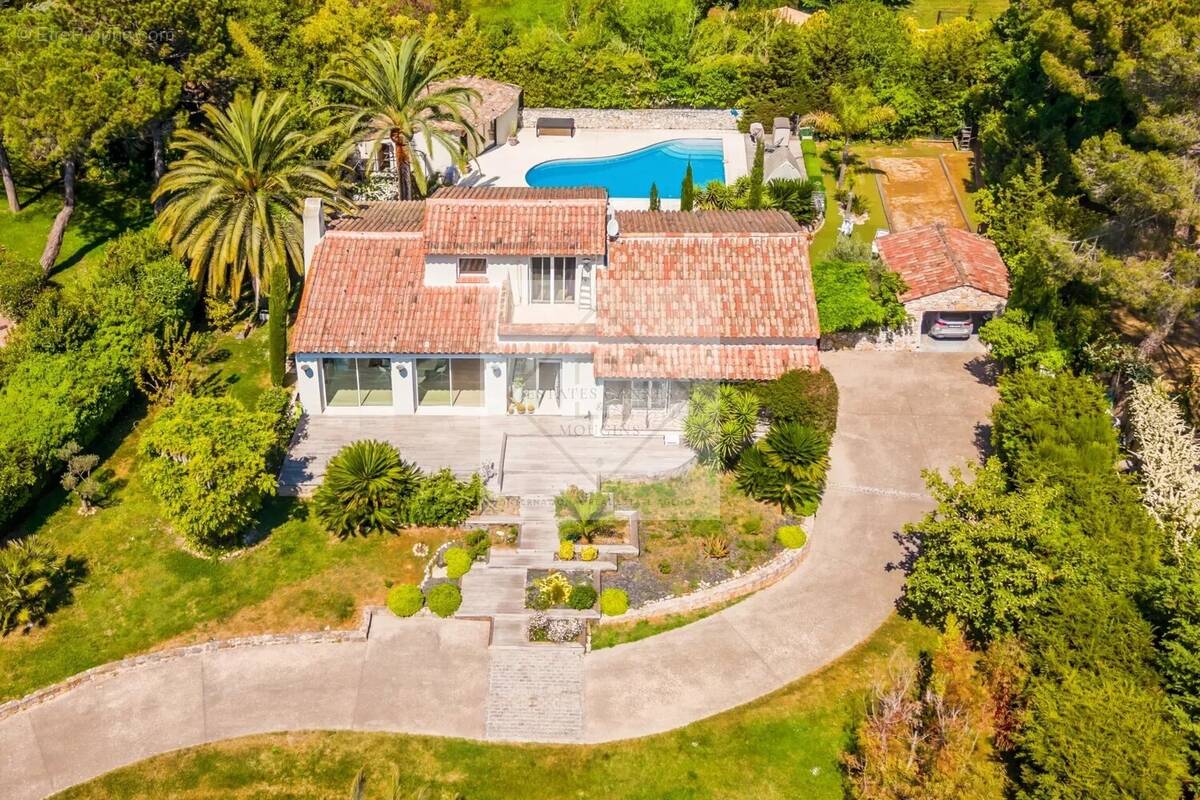 Maison à MOUGINS
