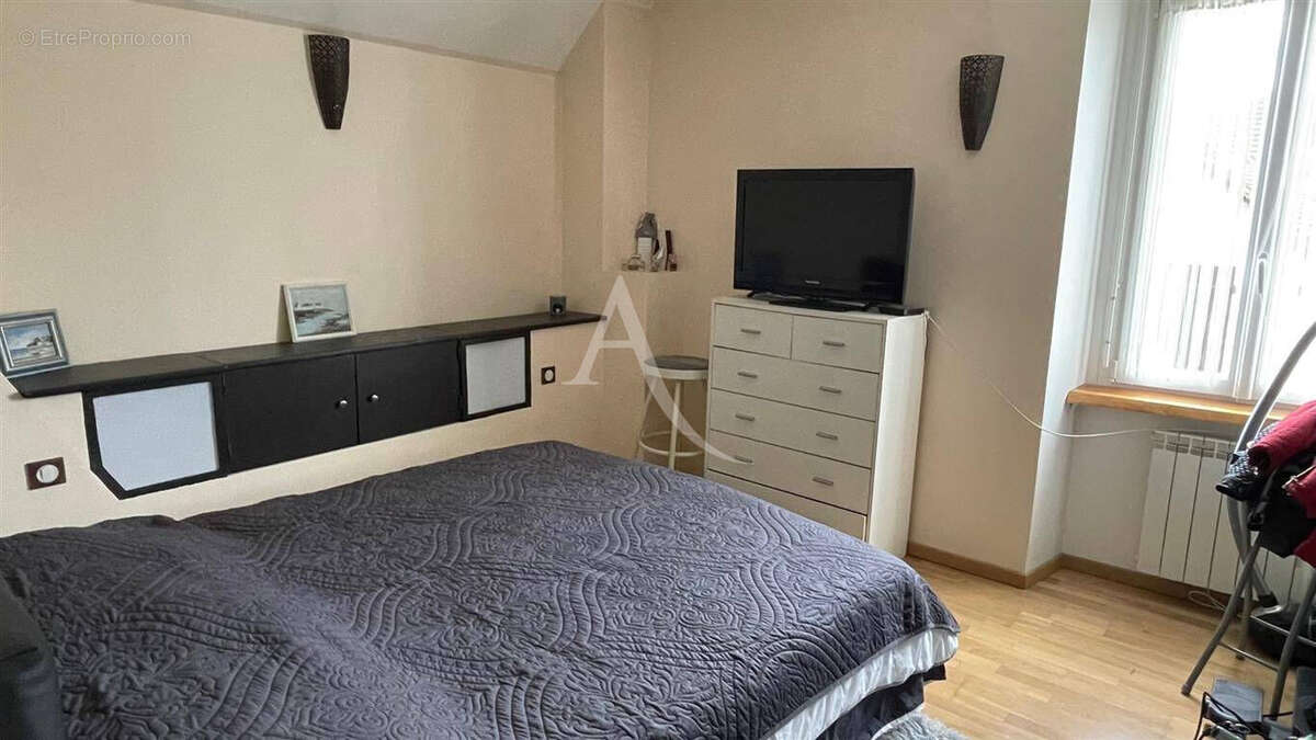 Appartement à BRIE-COMTE-ROBERT