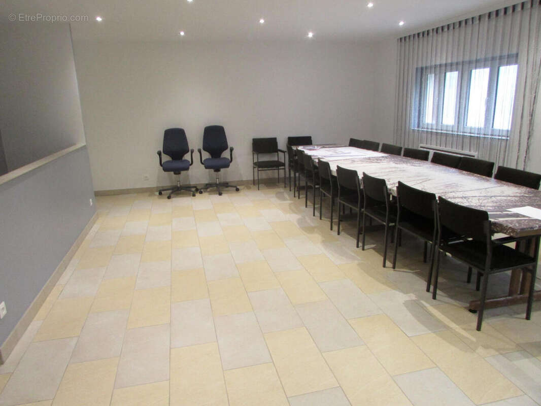 IMG_0838 - Commerce à RUPT-SUR-MOSELLE