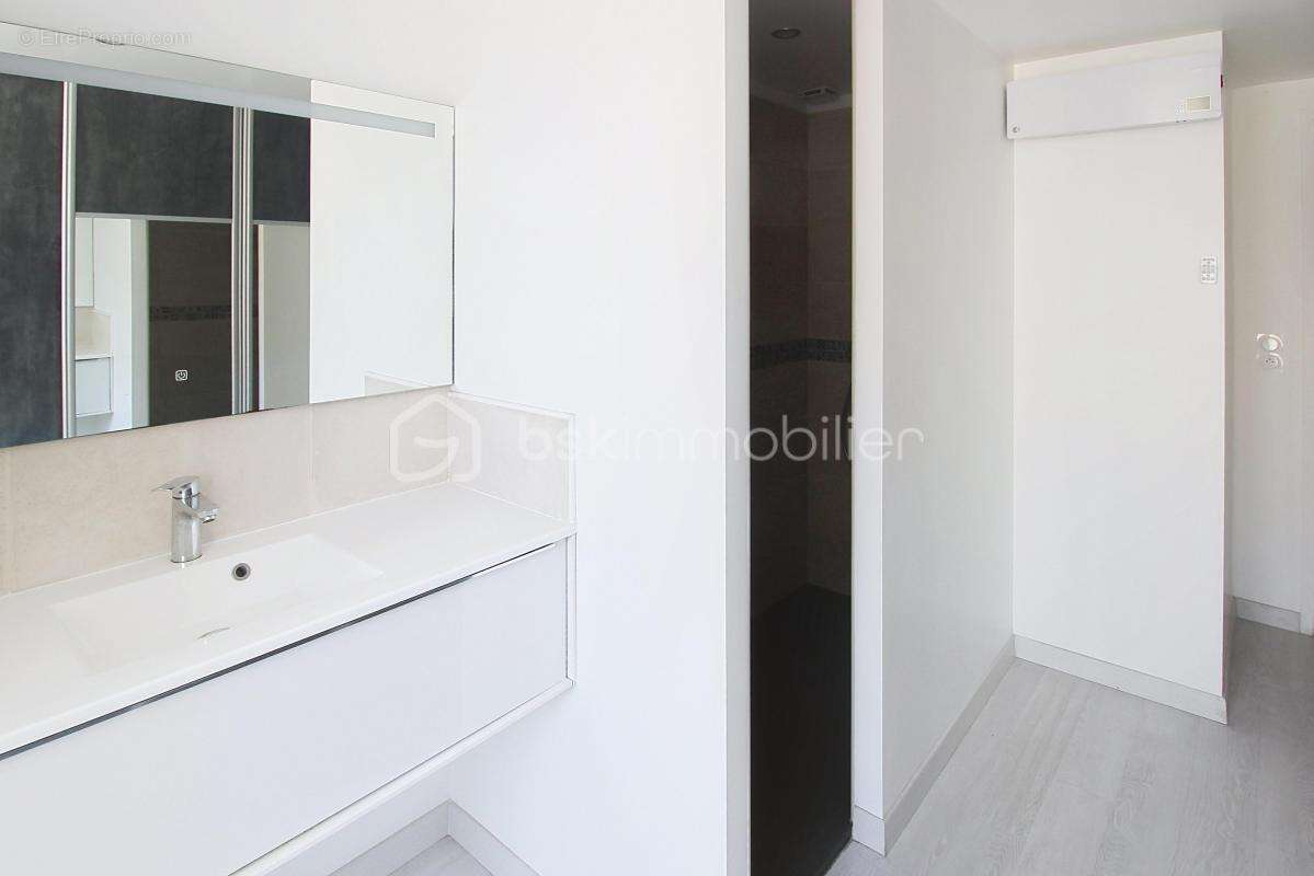 Maison à SAINT-JEAN-DU-BRUEL