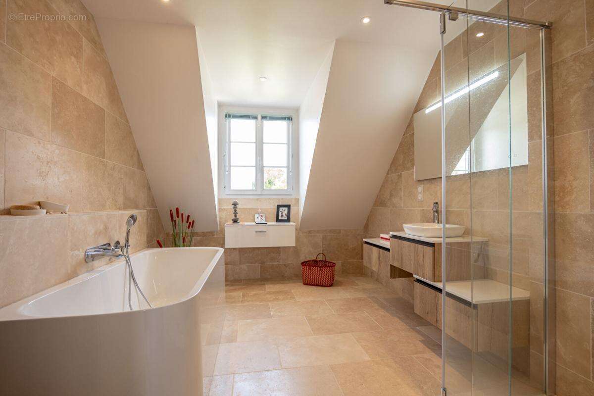 Lieux uniques ® x propriétés privées ® propose très belle maison d'architecte de 240 m² terrain 4.447 m² - photo 18