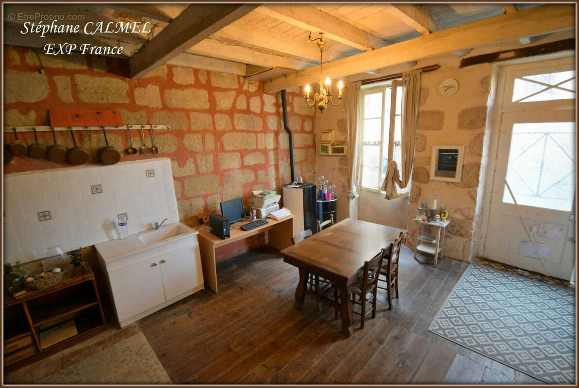 Maison à LAUZUN