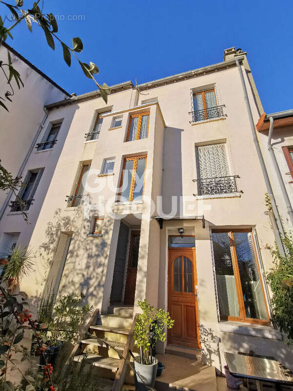 Maison à FONTENAY-SOUS-BOIS