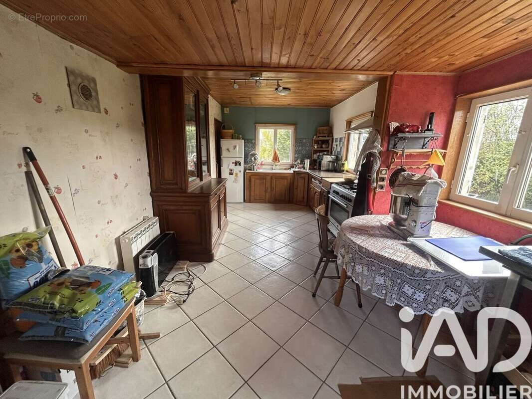 Maison 115 m² à Mesvres  - photo 4