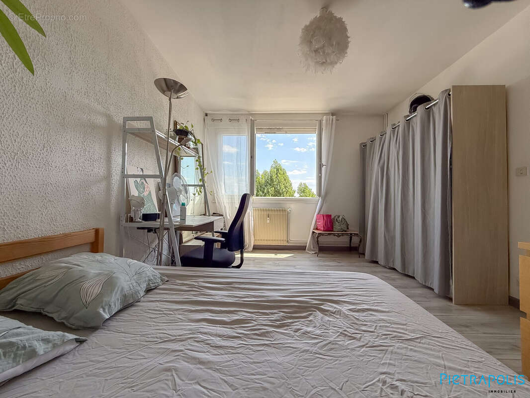 Appartement 31 m² à Bron  - photo 3
