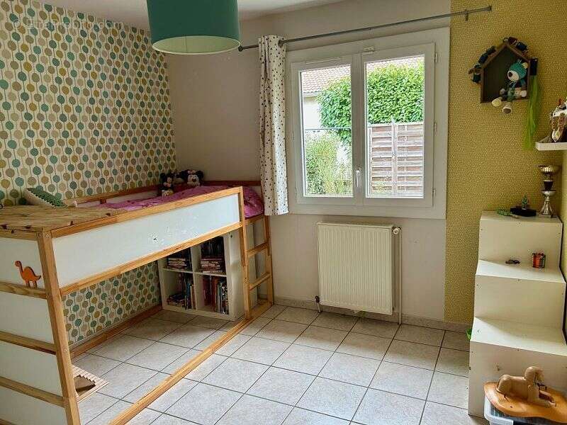 Maison à MONTROND-LES-BAINS