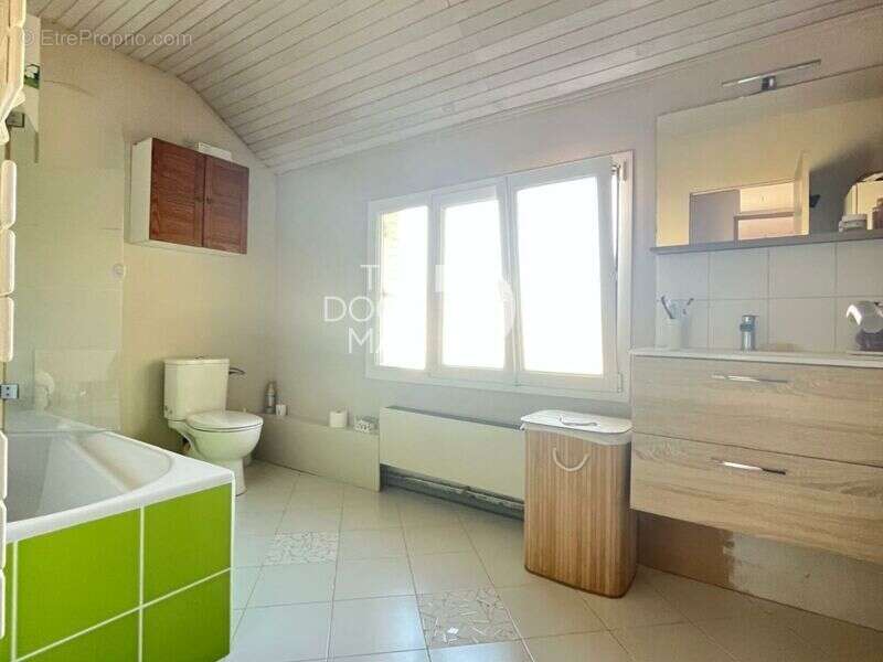 Maison à ORMOY-LA-RIVIERE