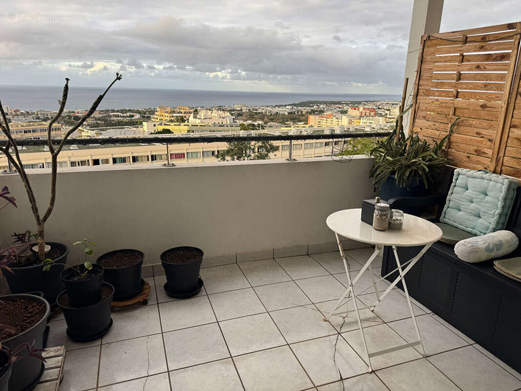 Appartement à SAINT-DENIS