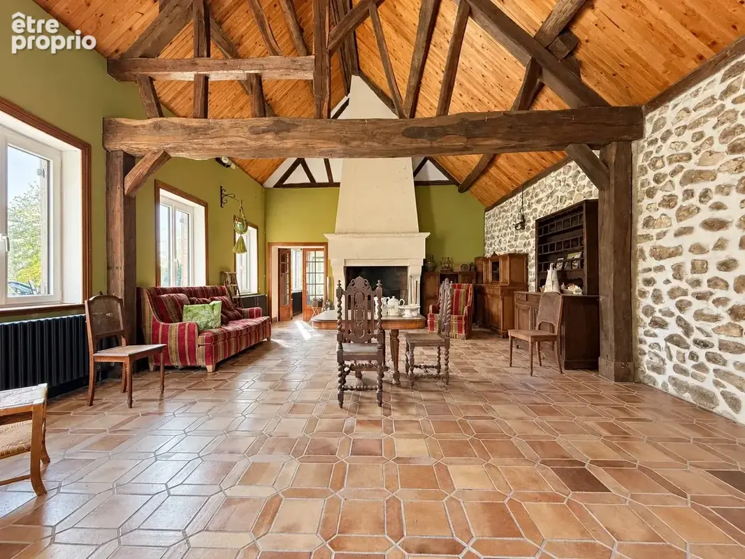 Magnifique longère F8 de 260 m2 avec Dépendances - photo 3