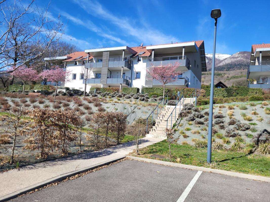 Appartement à THOIRY