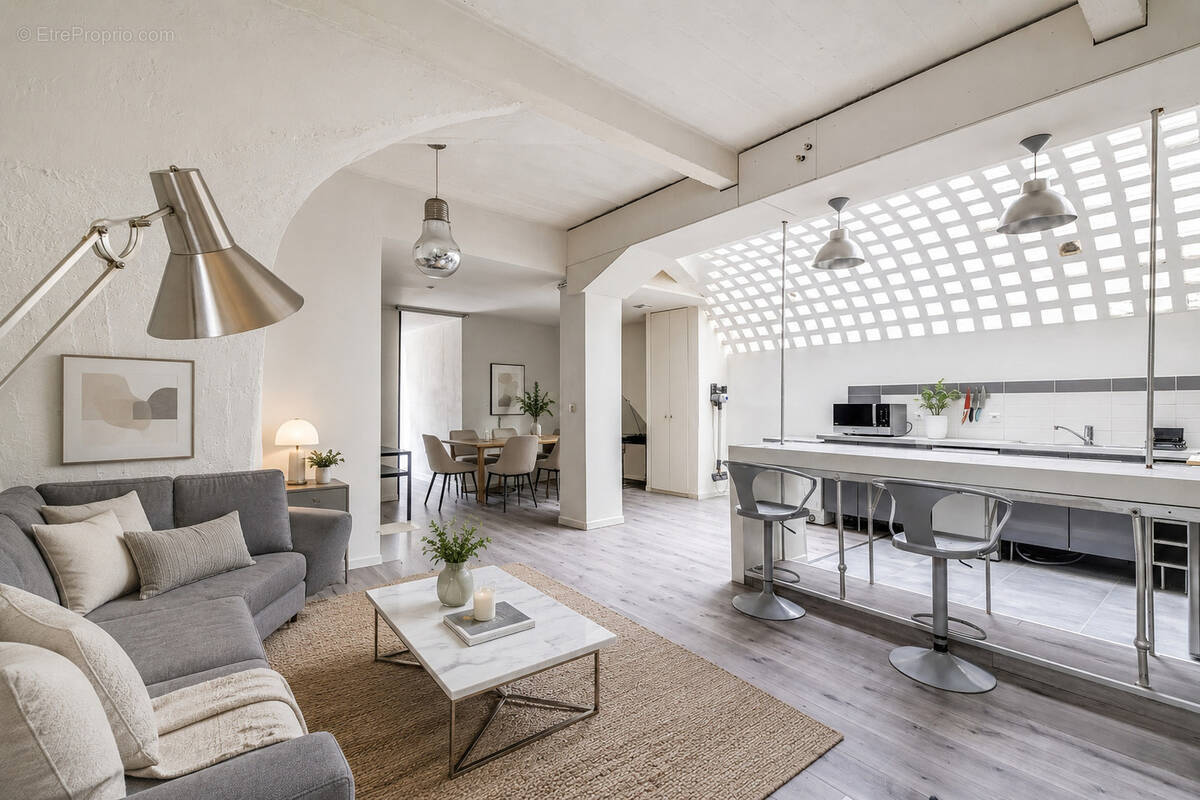 Appartement à LES LILAS