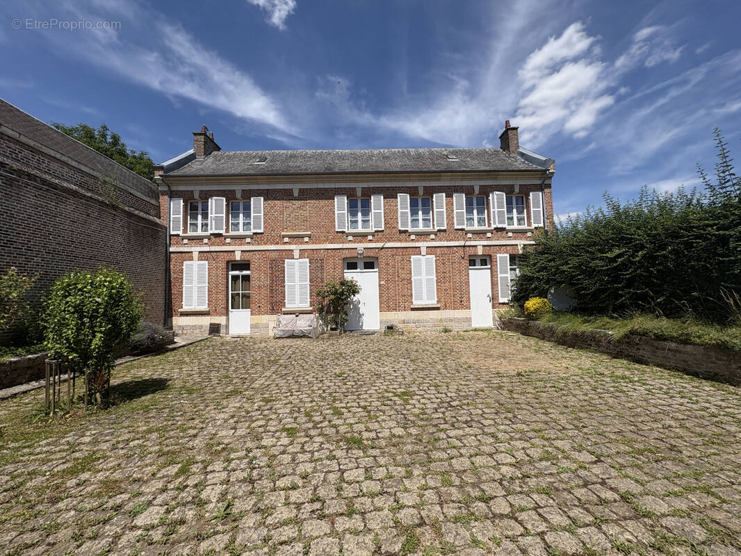 Maison à QUERRIEU