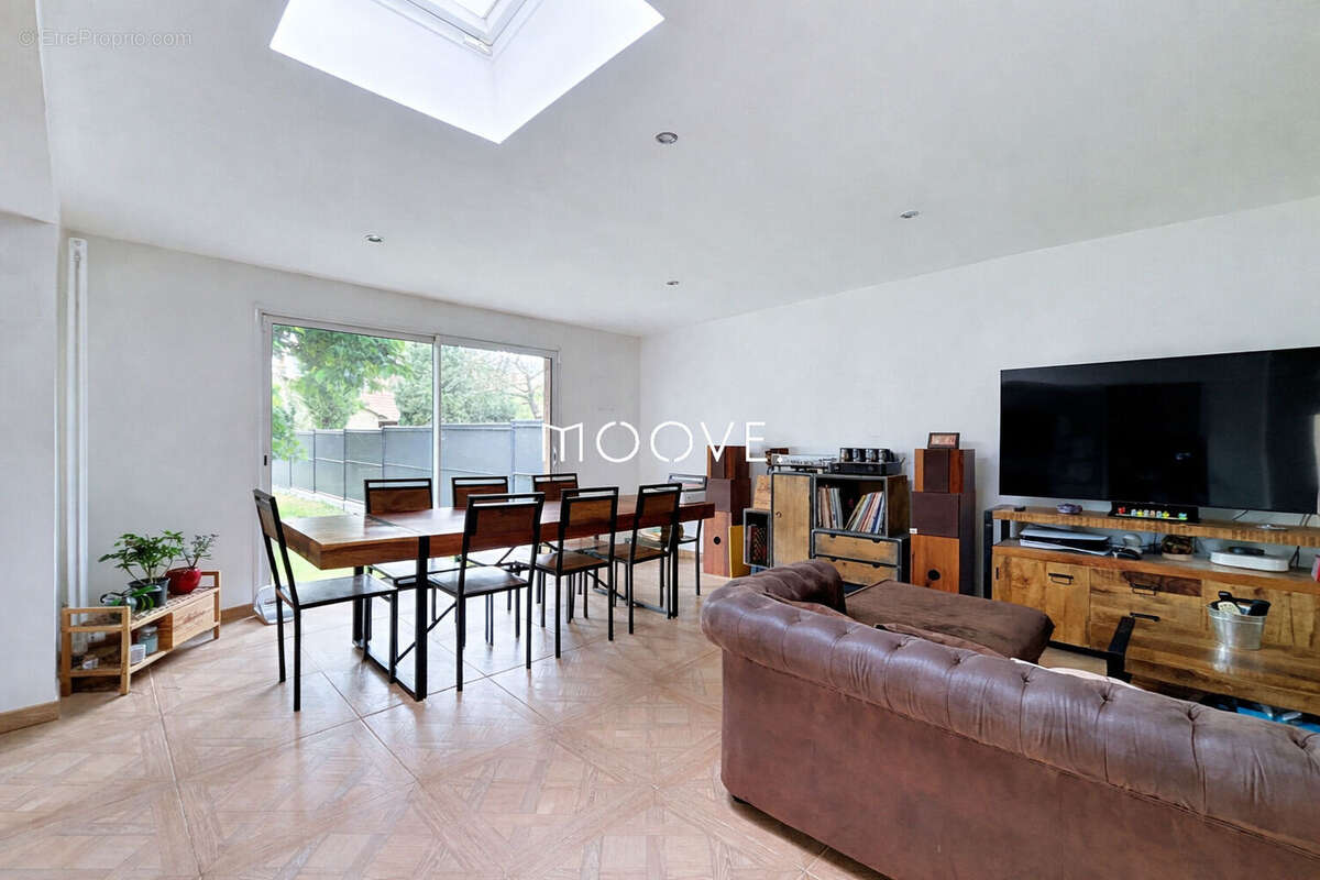 Maison Sotteville Les Rouen 5 pièce(s) 122 m2 - photo 2