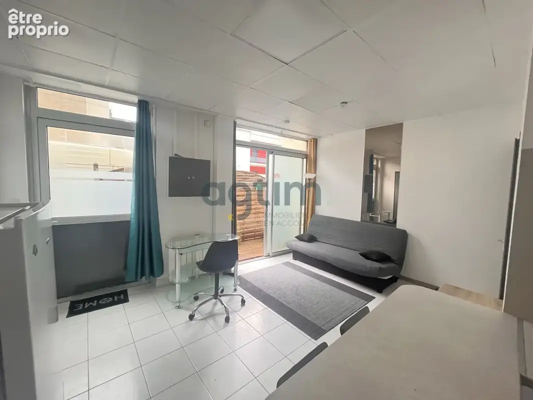 Studio 23 m2 avec terrasse   Plein centre de La Roche-sur-Yon - photo 2