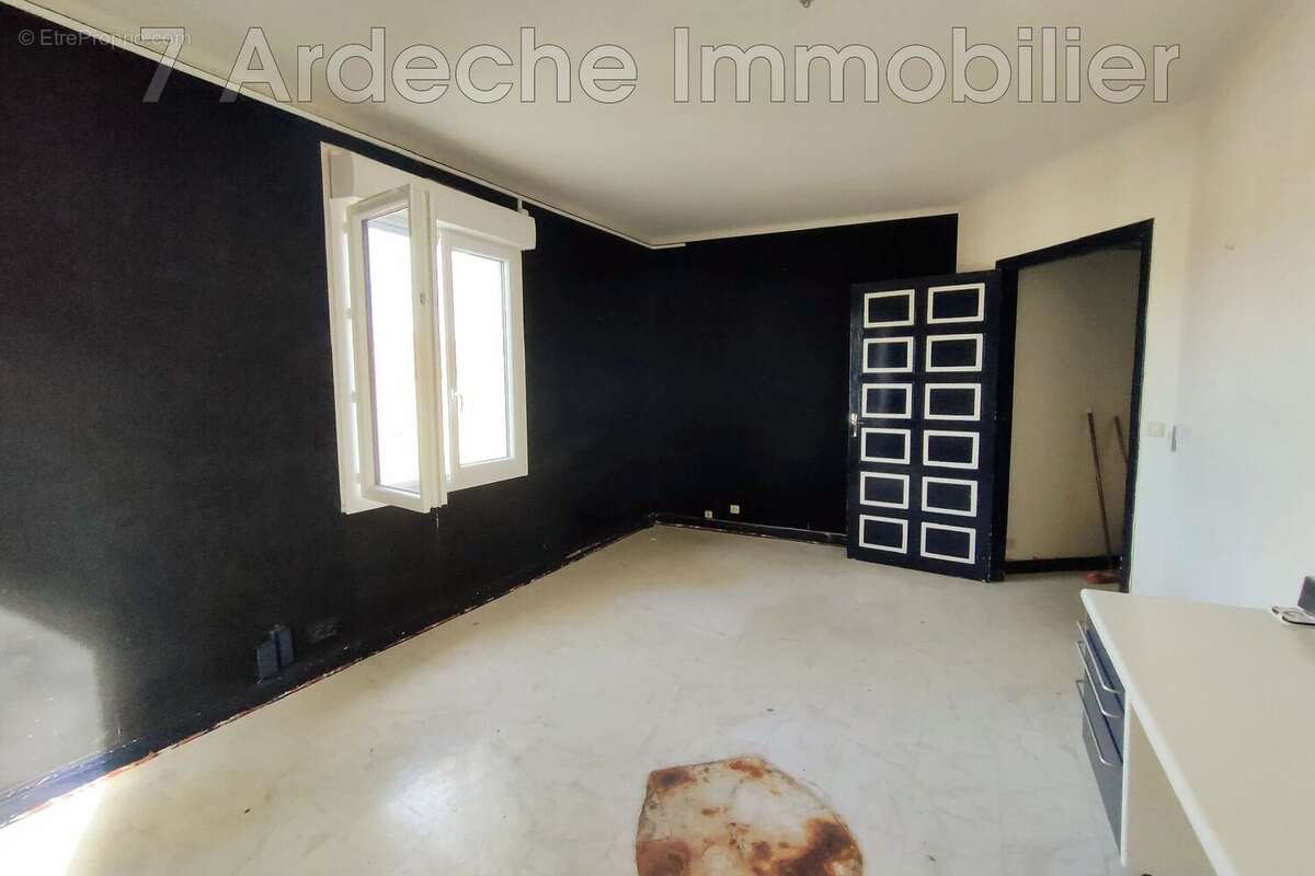 Appartement à AUBENAS