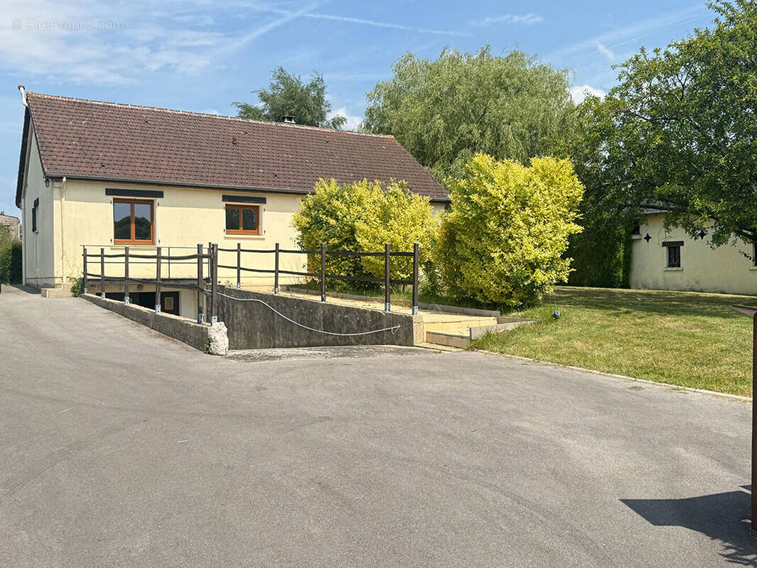 Maison à BROQUIERS