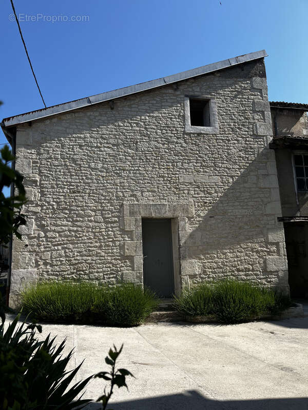 Maison à MIREBEAU