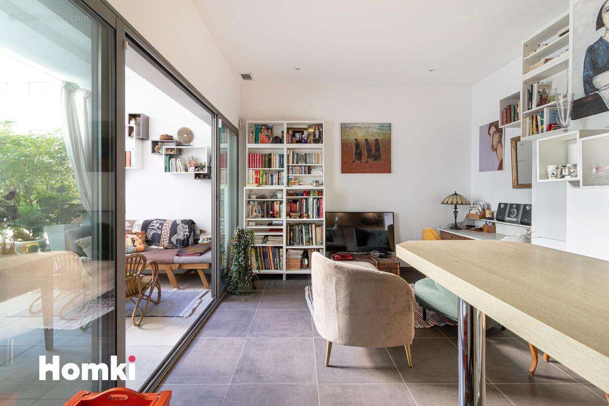 Appartement à MARSEILLE-2E