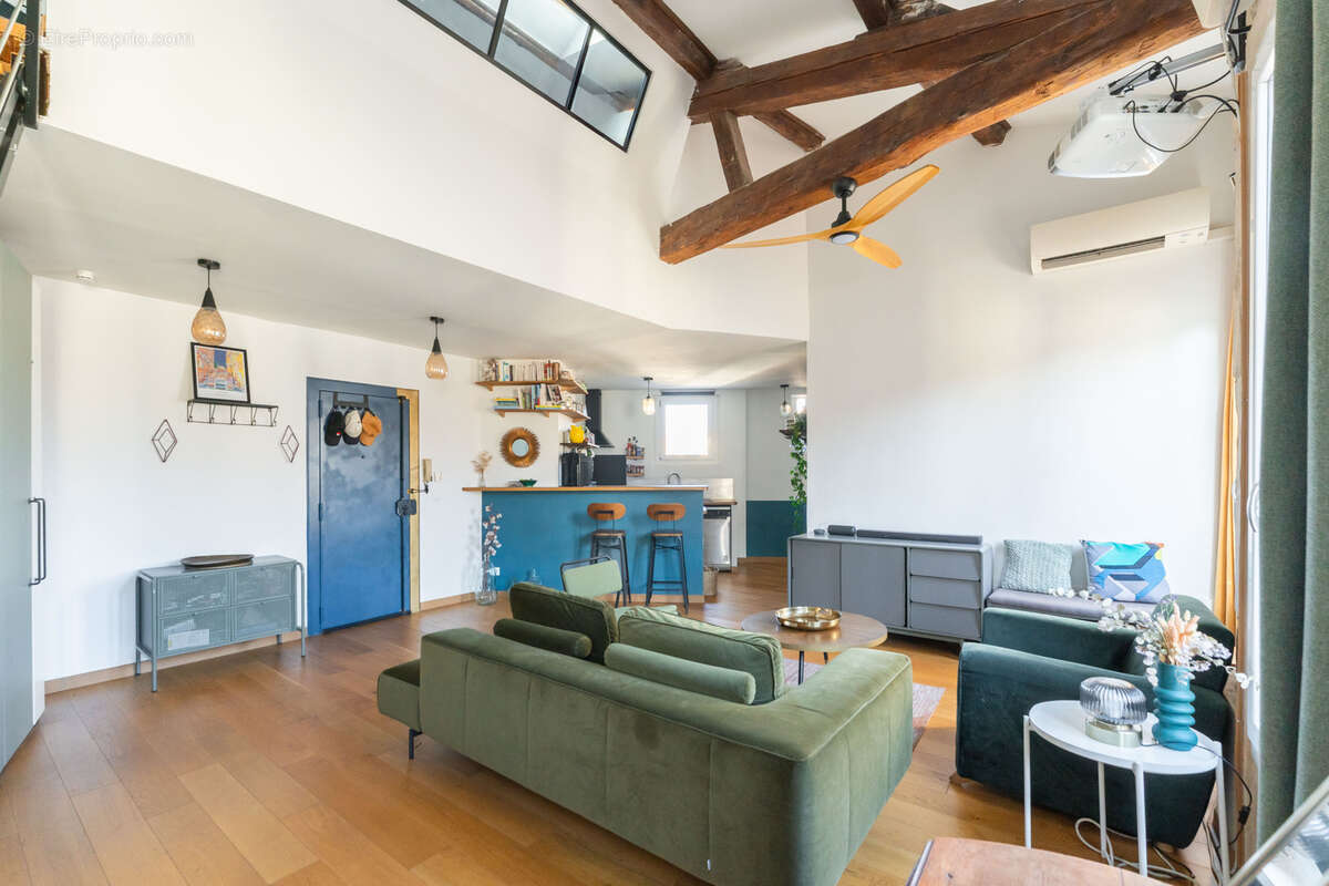 Appartement à MARSEILLE-6E