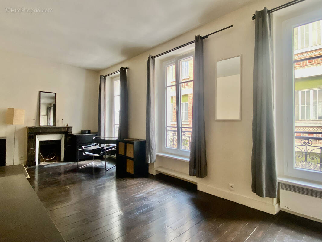 Appartement à PARIS-6E