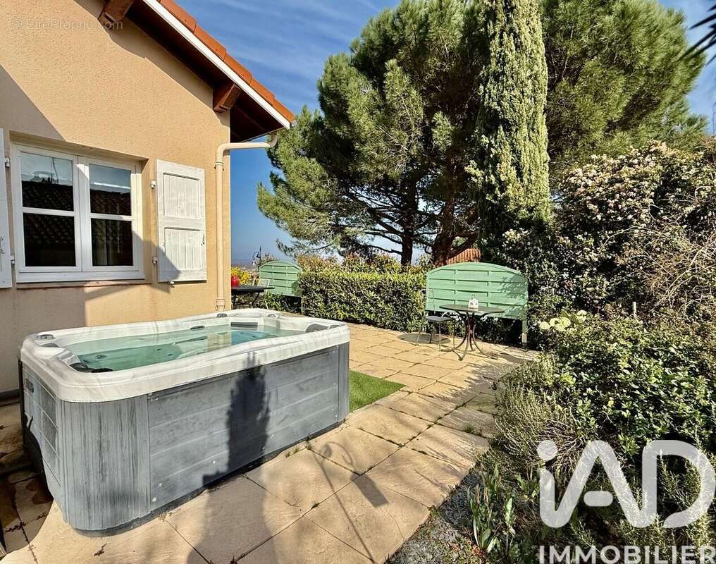 Photo 7 - Maison à ECOTAY-L'OLME