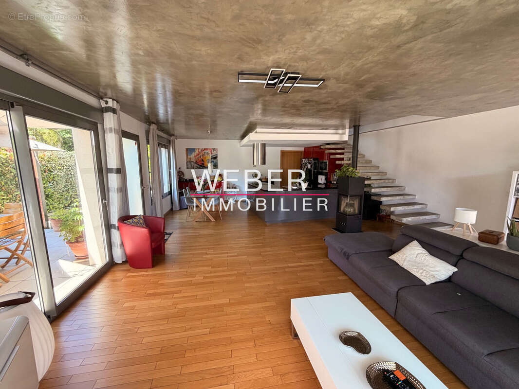 SAINTE ANNE D'EVENOS - Maison 140 m2 - T2 - Piscine - photo 4