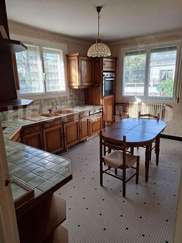 _copie-0_20251024_112049 - Maison à LA CHAPELLE-SUR-ERDRE