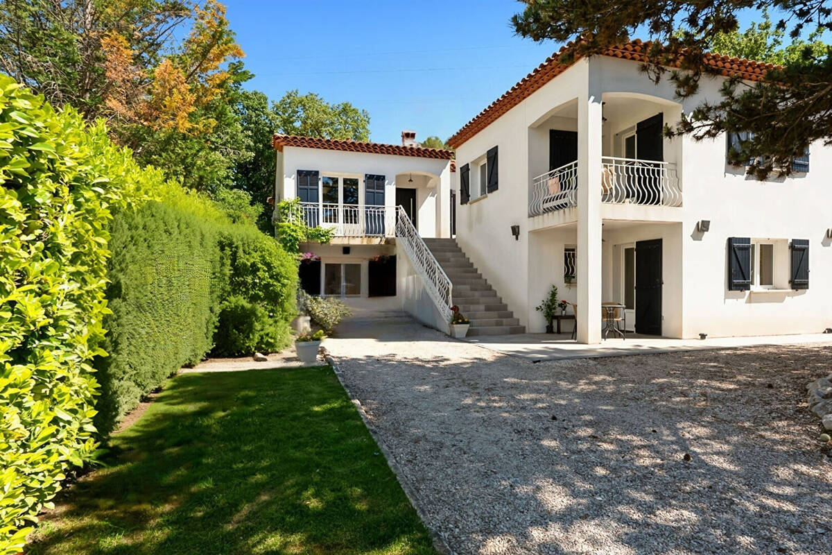 Maison à BOUC-BEL-AIR