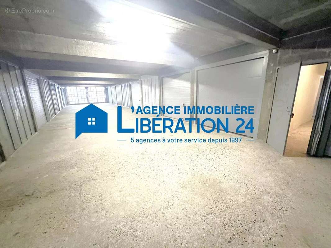 Appartement T5 95m² Balcons Terasse Ascenseur Garage Cave - photo 17