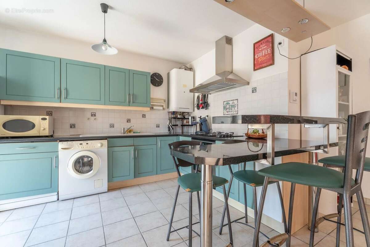 Appartement T3 avec une grande terrasse - photo 3