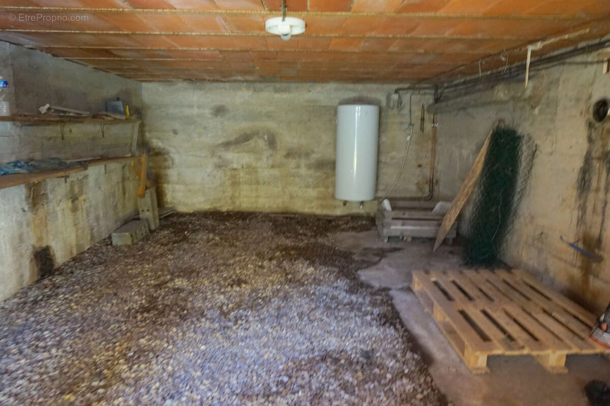 Maison de campagne et ses dépendances - photo 11